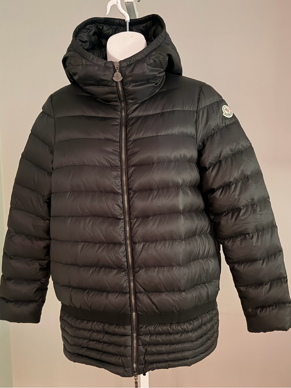 MONCLER Rare!! Sleek Black Banded Waist Down Puffer Hooded Jacket Sz 2 AUTHENTIC